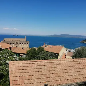 https://villino-la-grotta.it-tuscanyhotel.com